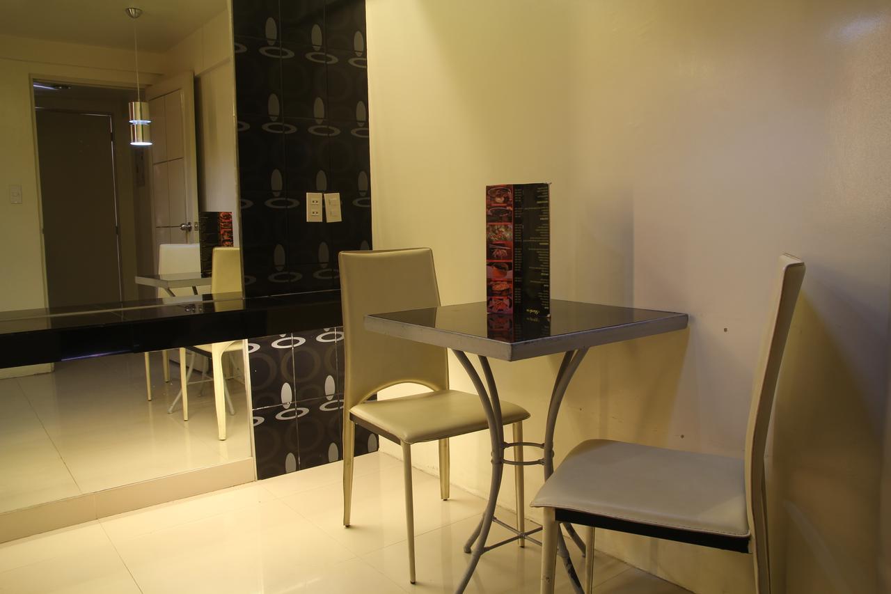 One Serenata Hotel Bacao Cavite Habitación foto